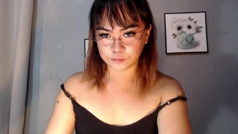 Snapshot of tyla_23 chatting on July 13, 12:02 am Tyla online show from July 13, 12:02 am