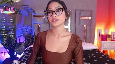 Snapshot of tyla_ks chatting on November 28, 7:38 pm tyla_ks online show from November 28, 7:38 pm