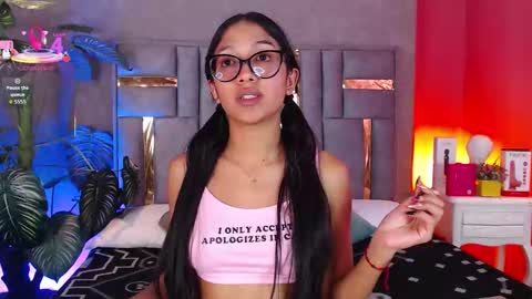 Snapshot of tyla_ks chatting on December 2, 8:59 pm tyla_ks online show from December 2, 8:59 pm