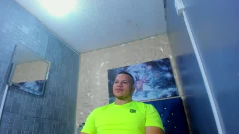 Tyleer Scot online show from June 11, 1:42 pm