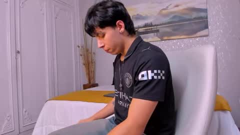 Snapshot of tyler_durtenn chatting on October 29, 4:15 am Tyler online show from October 29, 4:15 am