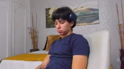 Snapshot of tyler_durtenn chatting on November 28, 3:20 am Tyler online show from November 28, 3:20 am