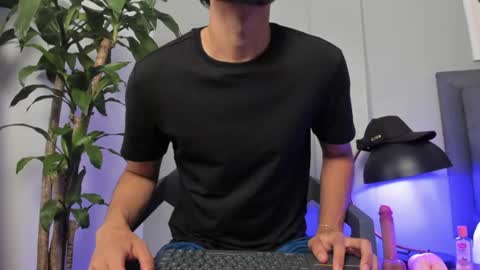 Snapshot of tyler_fox_ chatting on July 16, 2:06 am Tyler Fox online show from July 16, 2:06 am