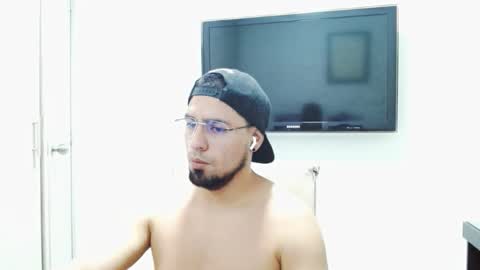 tyler_frank online show from June 11, 2:11 am