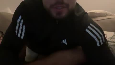 Snapshot of tylerblakex chatting on November 2, 8:11 pm Tyler Blake online show from November 2, 8:11 pm