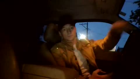 tylerdurden06 online show from May 1, 12:26 am