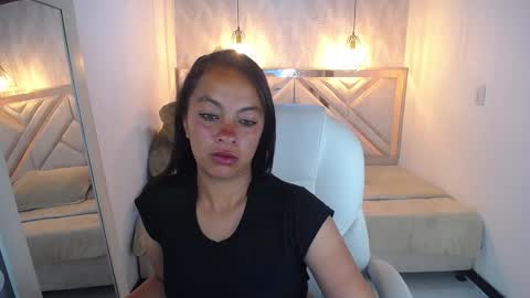 Tylla  online show from March 25, 5:35 am