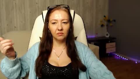 Snapshot of tyramories chatting on December 3, 1:10 pm tyramories online show from December 3, 1:10 pm