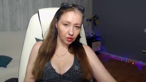 Snapshot of tyramories chatting on October 29, 11:45 am tyramories online show from October 29, 11:45 am