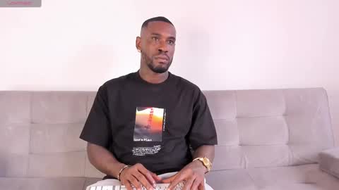 Snapshot of tyron_rulers chatting on March 5, 9:15 pm Dvid Rullers online show from March 5, 9:15 pm