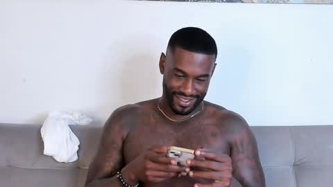 Snapshot of tyron_rulers chatting on October 19, 11:44 am Dvid Rullers online show from October 19, 11:44 am