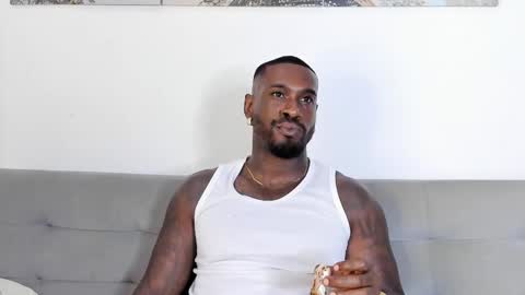 Snapshot of tyron_rulers chatting on November 8, 3:29 am Dvid Rullers online show from November 8, 3:29 am