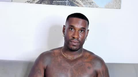 Snapshot of tyron_rulers chatting on November 15, 1:25 am Dvid Rullers online show from November 15, 1:25 am