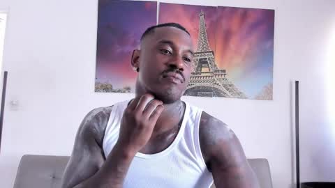 Snapshot of tyron_rulers chatting on May 13, 6:27 pm Dvid Rullers online show from May 13, 6:27 pm