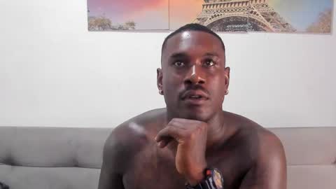 Snapshot of tyron_rulers chatting on May 15, 1:45 am Dvid Rullers online show from May 15, 1:45 am