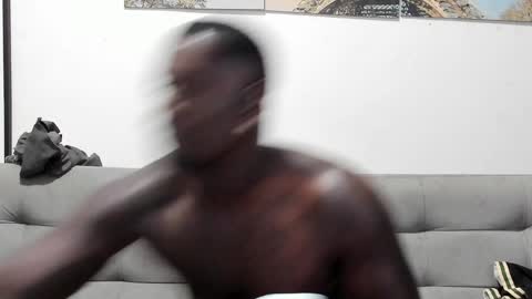 Snapshot of tyron_rulers chatting on June 8, 1:28 am Dvid Rullers online show from June 8, 1:28 am
