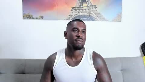 Snapshot of tyron_rulers chatting on June 17, 12:35 am Dvid Rullers online show from June 17, 12:35 am