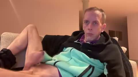 Snapshot of tyronev70 chatting on December 11, 5:26 pm Ty online show from December 11, 5:26 pm