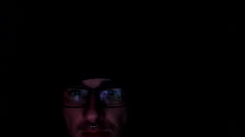 Snapshot of ucloudd chatting on April 8, 10:32 pm ucloudd online show from April 8, 10:32 pm