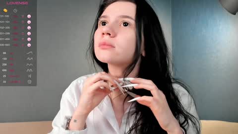 Lili online show from February 6, 11:48 pm