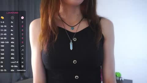 Snapshot of udelaborom chatting on May 29, 6:28 pm Lili online show from May 29, 6:28 pm