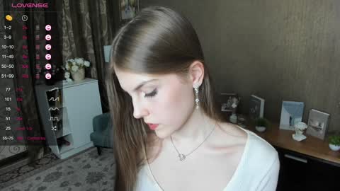 Snapshot of udeledelmoref chatting on January 17, 2:18 am Liky online show from January 17, 2:18 am