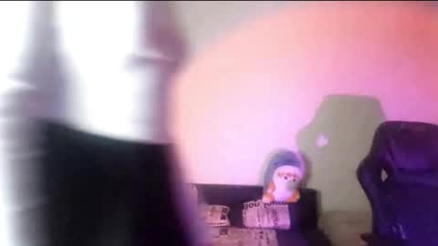 Snapshot of uhm_vickie chatting on October 29, 3:14 pm Vickie online show from October 29, 3:14 pm