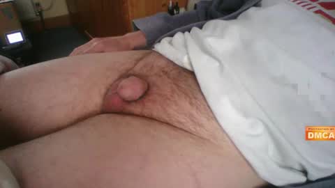 Hairy UK guy online show from January 5, 9:59 am
