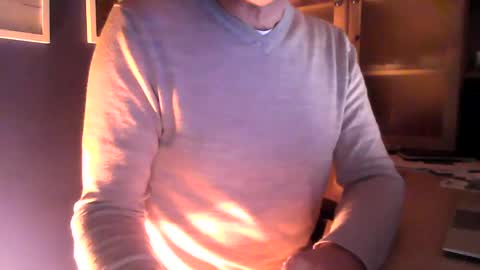 Snapshot of ukshowall chatting on January 2, 4:56 pm mark online show from January 2, 4:56 pm