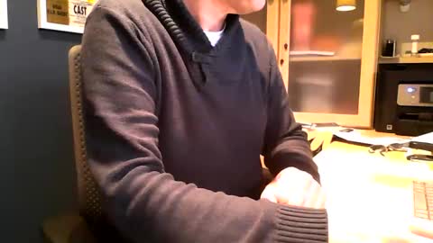 Snapshot of ukshowall chatting on November 14, 10:25 am mark online show from November 14, 10:25 am