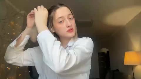 Snapshot of ulavisounnaraj chatting on November 13, 11:31 am Emily online show from November 13, 11:31 am