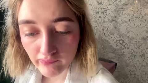 Snapshot of ulavisounnaraj chatting on November 29, 9:23 am Emily online show from November 29, 9:23 am