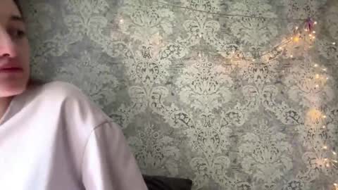 Snapshot of ulavisounnaraj chatting on December 2, 9:25 am Emily online show from December 2, 9:25 am