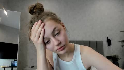 Snapshot of ultima_ma18 chatting on November 18, 1:00 am Melena online show from November 18, 1:00 am