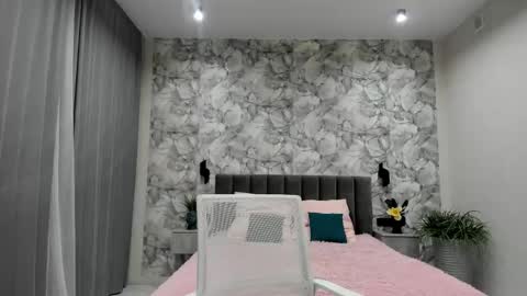 Snapshot of ultima_ma18 chatting on December 14, 12:49 am Melena online show from December 14, 12:49 am