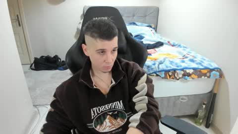 Snapshot of ulxer chatting on December 12, 11:14 pm hi im mike tyson - online show from December 12, 11:14 pm