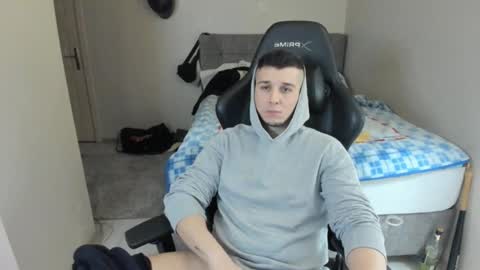 Snapshot of ulxer chatting on December 19, 11:46 pm hi im mike tyson - online show from December 19, 11:46 pm