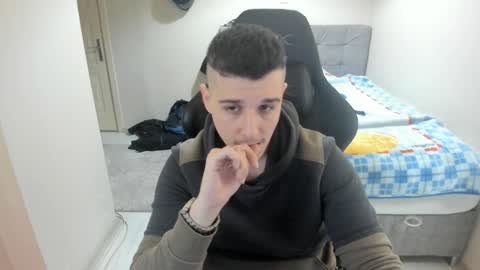 Snapshot of ulxer chatting on January 24, 9:05 pm hi im mike tyson - online show from January 24, 9:05 pm