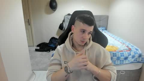 Snapshot of ulxer chatting on January 25, 6:57 pm hi im mike tyson - online show from January 25, 6:57 pm