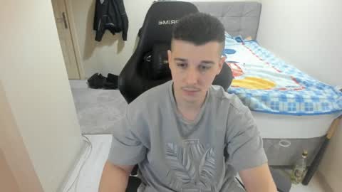 Snapshot of ulxer chatting on January 28, 6:07 pm hi im mike tyson - online show from January 28, 6:07 pm