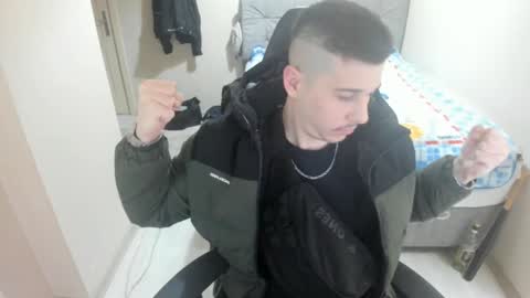 Snapshot of ulxer chatting on February 8, 7:38 pm hi im mike tyson - online show from February 8, 7:38 pm