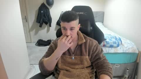 Snapshot of ulxer chatting on February 21, 8:05 pm hi im mike tyson - online show from February 21, 8:05 pm