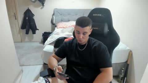 Snapshot of ulxer chatting on September 20, 6:42 pm hi im mike tyson - online show from September 20, 6:42 pm