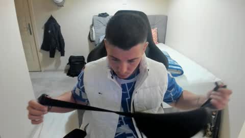 Snapshot of ulxer chatting on September 28, 7:52 pm hi im mike tyson - online show from September 28, 7:52 pm