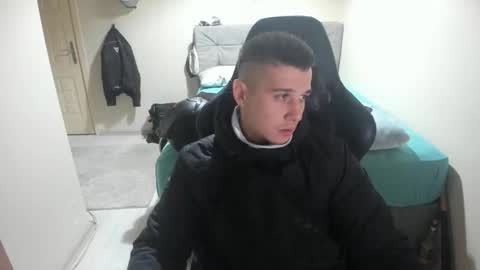 Snapshot of ulxer chatting on October 18, 8:42 pm hi im mike tyson - online show from October 18, 8:42 pm