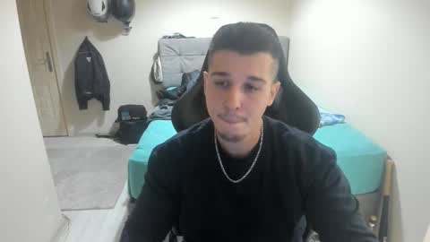 Snapshot of ulxer chatting on October 22, 5:56 pm hi im mike tyson - online show from October 22, 5:56 pm