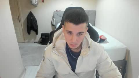 Snapshot of ulxer chatting on October 30, 8:42 pm hi im mike tyson - online show from October 30, 8:42 pm