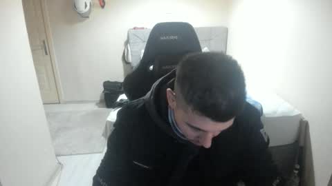 Snapshot of ulxer chatting on November 5, 9:15 pm hi im mike tyson - online show from November 5, 9:15 pm