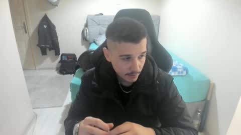 Snapshot of ulxer chatting on November 22, 5:34 pm hi im mike tyson - online show from November 22, 5:34 pm