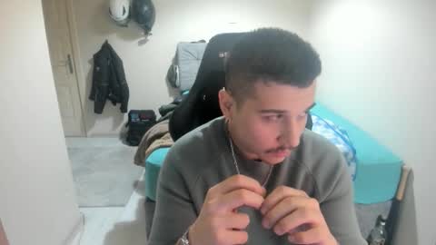 Snapshot of ulxer chatting on November 29, 7:06 pm hi im mike tyson - online show from November 29, 7:06 pm